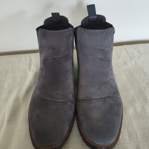 Hawke & Co Men's Charcoal Suede Boots - Picture 1 of 6